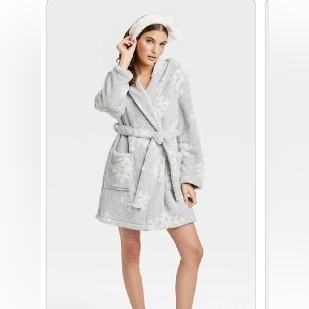 Colsie Gray Plush hoodie Robe with headband Size XS/S NWT